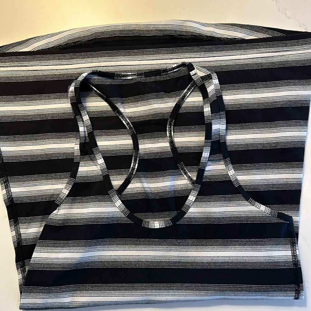 Lululemon work out top